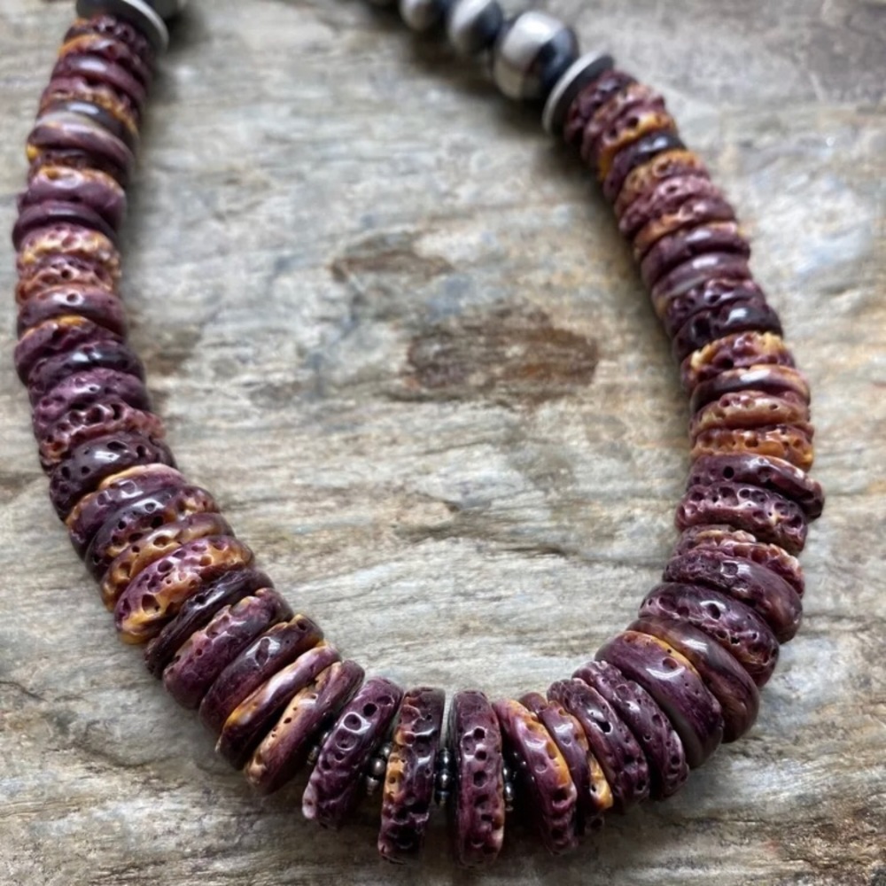 Sterling silver Graduated Purple Spiny Oyster Pearls Necklace - Picture 4 of 12
